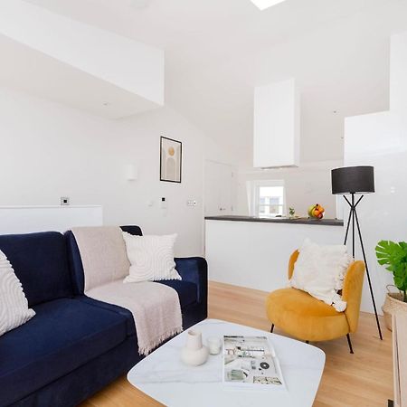 Fitzrovia & Soho - 2Br With Balcony - Cityapartmentstay Лондон Экстерьер фото