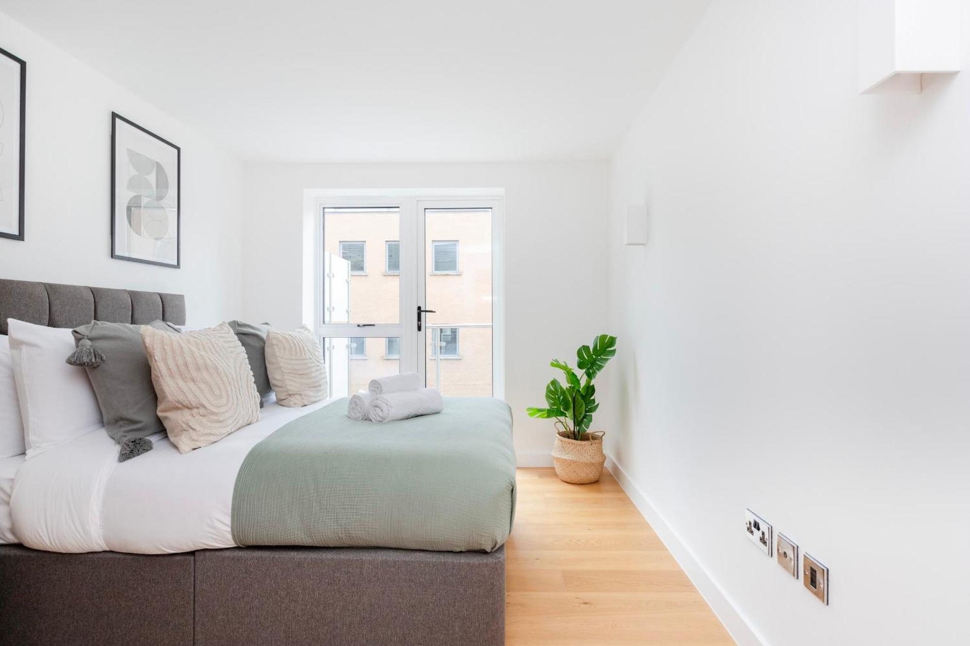 Fitzrovia & Soho - 2Br With Balcony - Cityapartmentstay Лондон Экстерьер фото