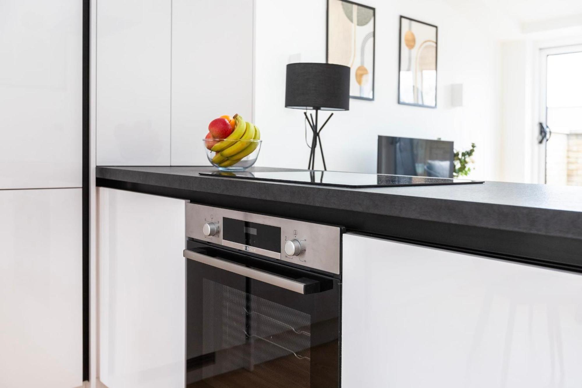 Fitzrovia & Soho - 2Br With Balcony - Cityapartmentstay Лондон Экстерьер фото