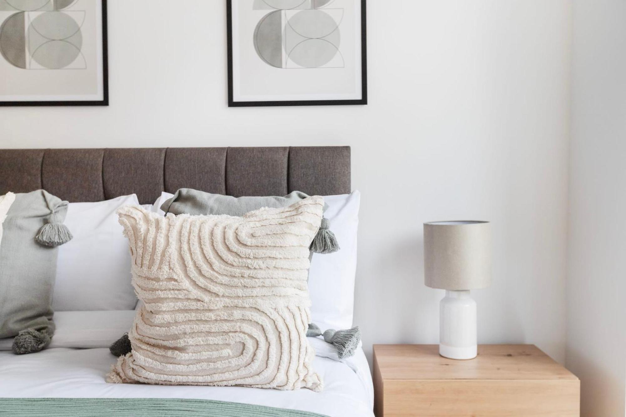 Fitzrovia & Soho - 2Br With Balcony - Cityapartmentstay Лондон Экстерьер фото