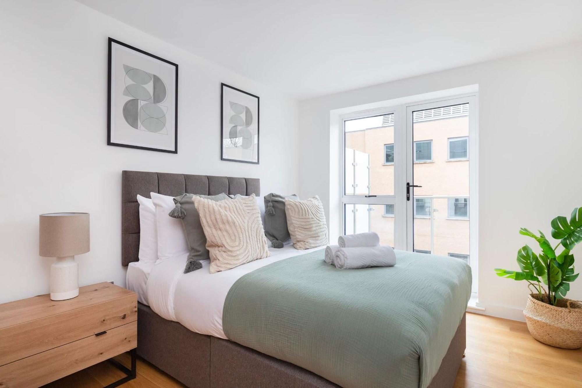 Fitzrovia & Soho - 2Br With Balcony - Cityapartmentstay Лондон Экстерьер фото